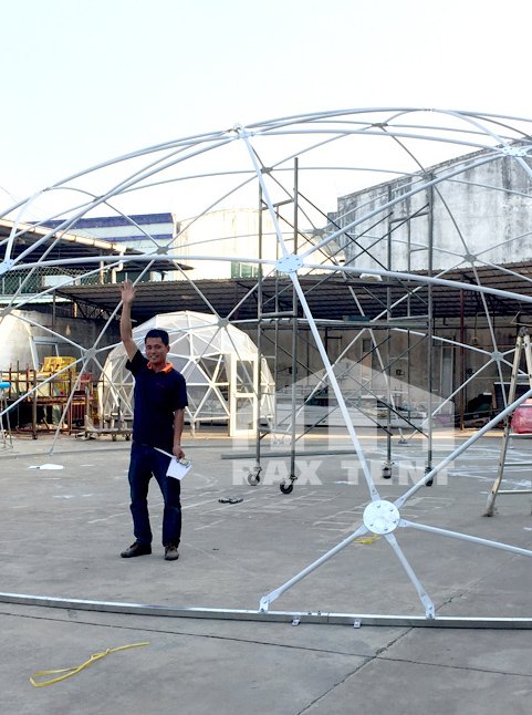 customized the size，the shape，the proof fabric of the dome tent